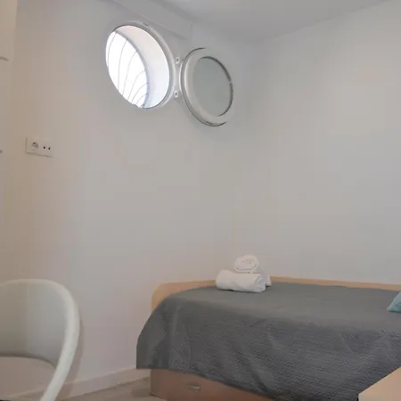 Espectacular Piso En La Misma Plaza Del Mentidero. Appartement