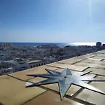 Espectacular Piso En La Misma Plaza Del Mentidero.