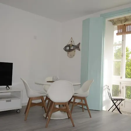 Espectacular Piso En La Misma Plaza Del Mentidero. Cadiz